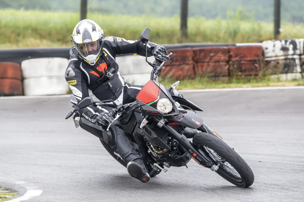 Aprilia RX 125 e SX 125. Doppia personalità (7)