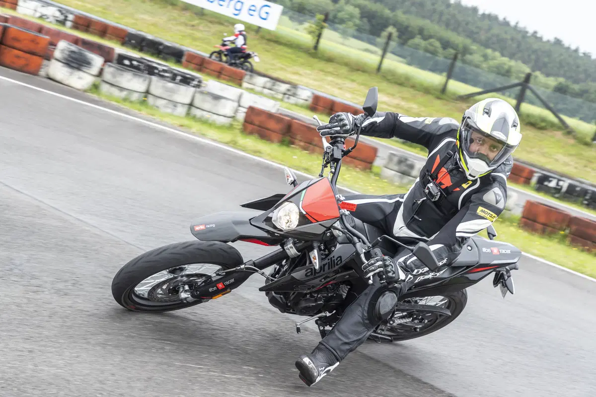 Aprilia RX 125 e SX 125. Doppia personalità (11)