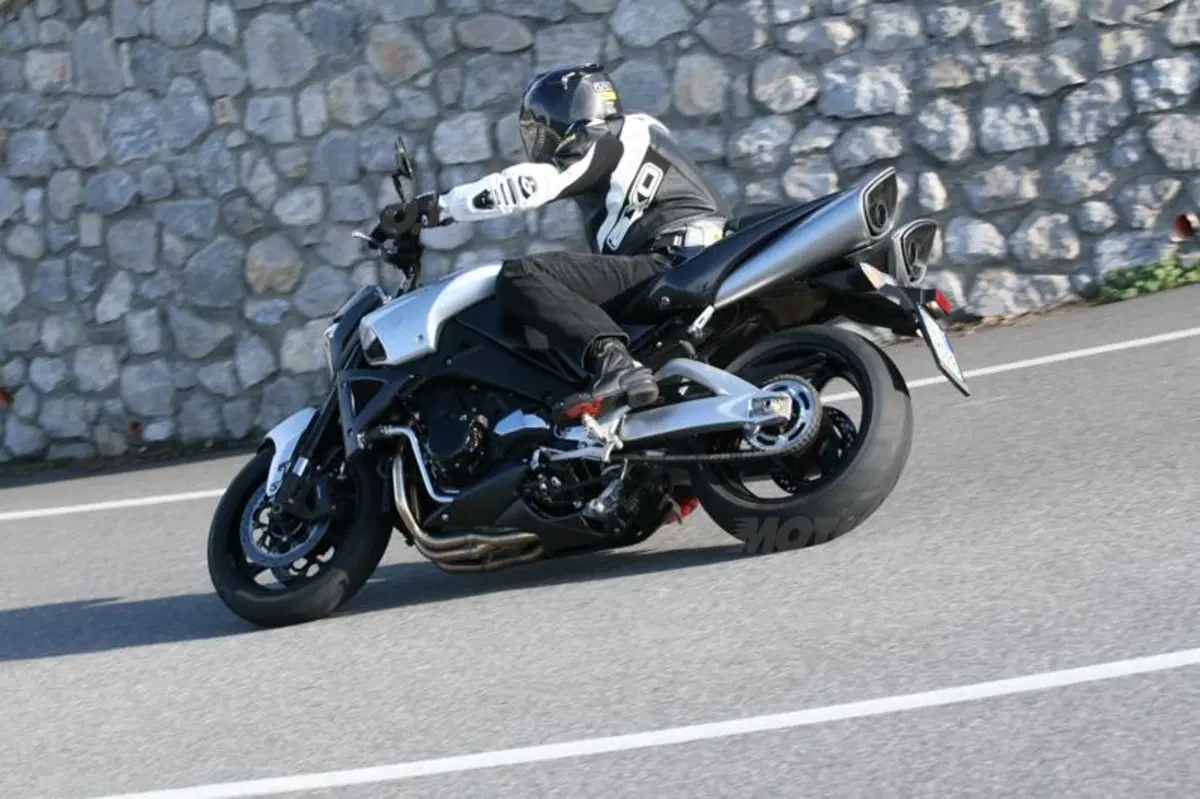 Suzuki B-King  (5)