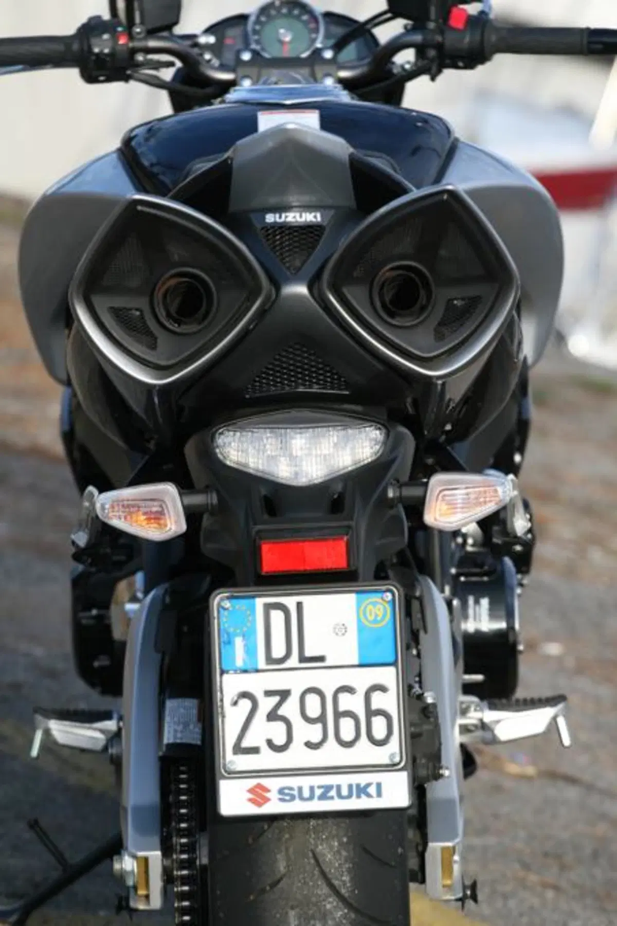 Suzuki B-King  (25)