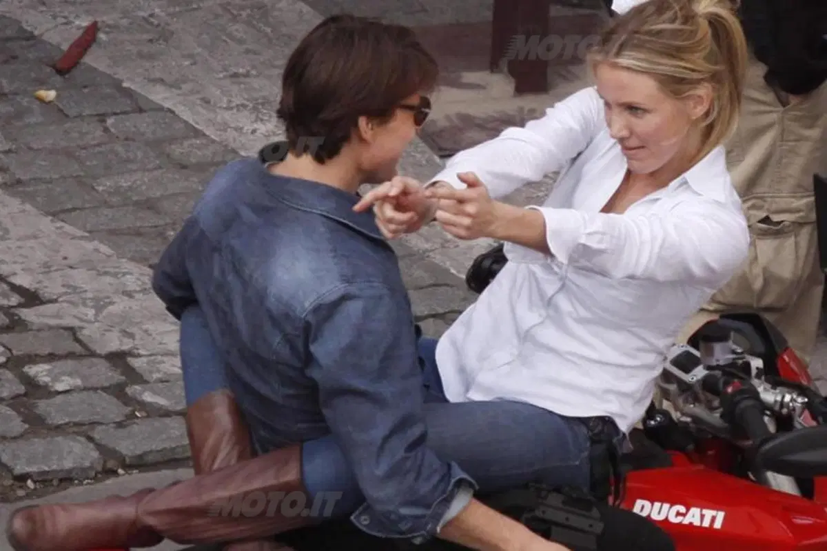 Tom Cruise sulla Ducati Desmosedici (5)