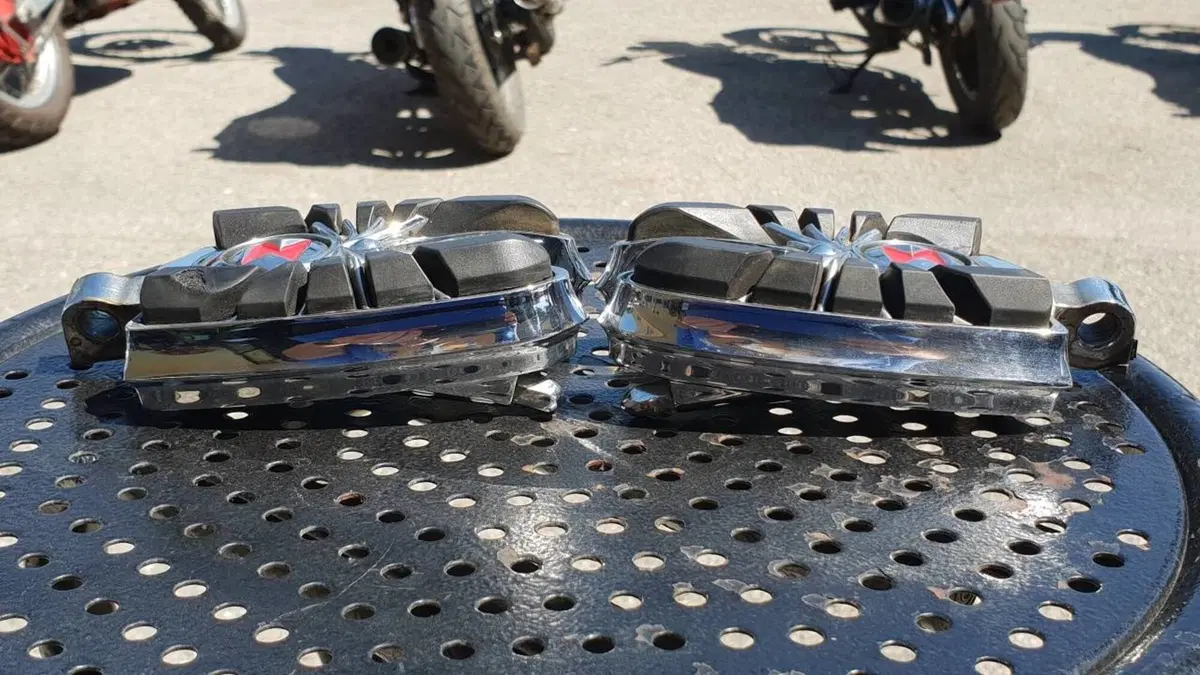 Pedane per Harley-Davidson Küryakyn (4)