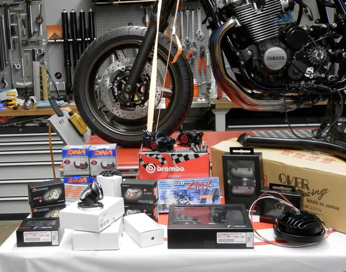 Yamaha XJR 1300 Ronin (18)