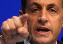 Sarkozy vieta lo scooter ai suoi ministri