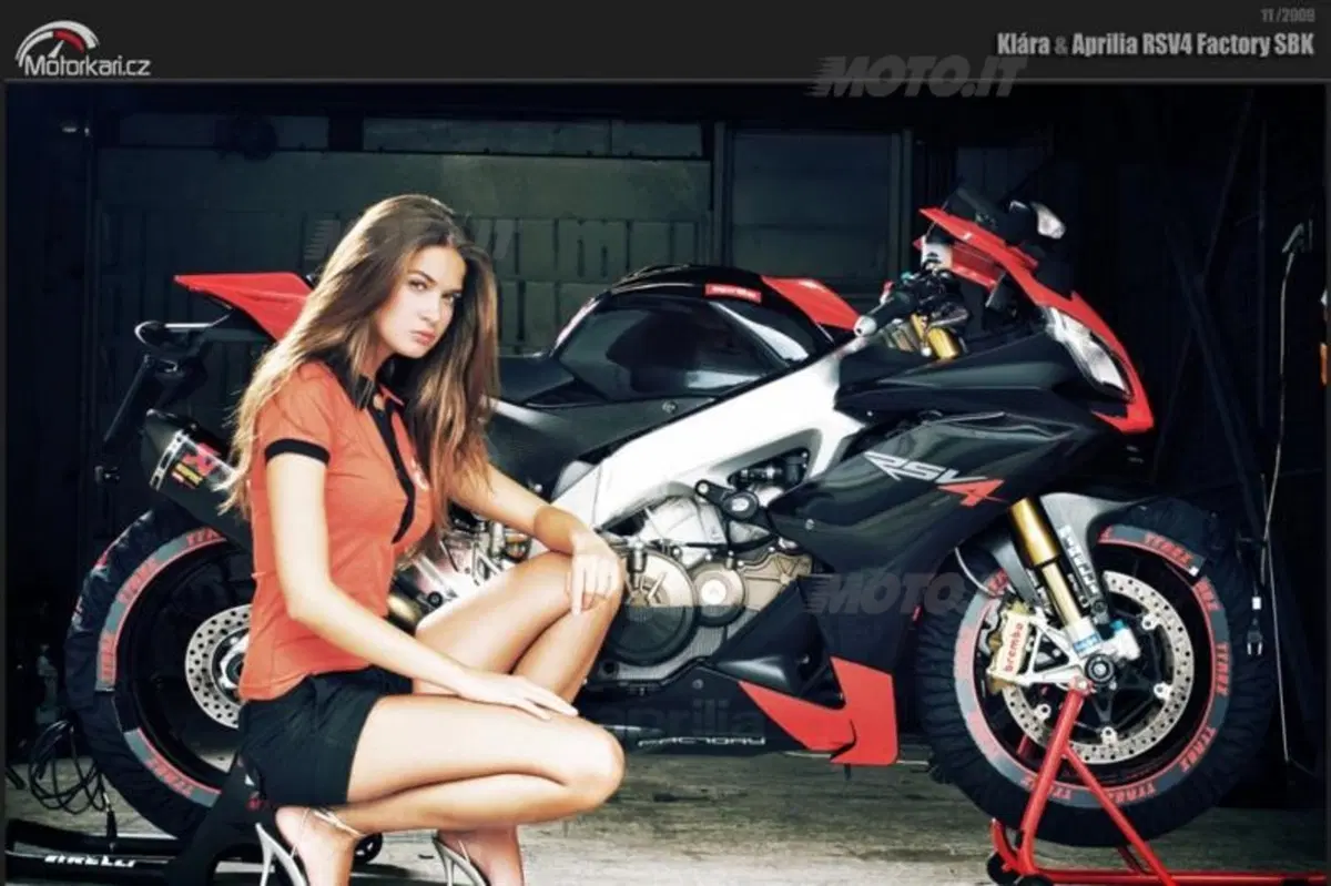 Klara ha scelto la RSV4 Factory (4)