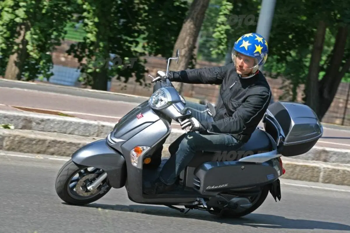 Kymco 125  (3)