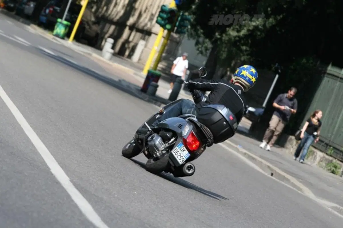 Kymco 125  (7)