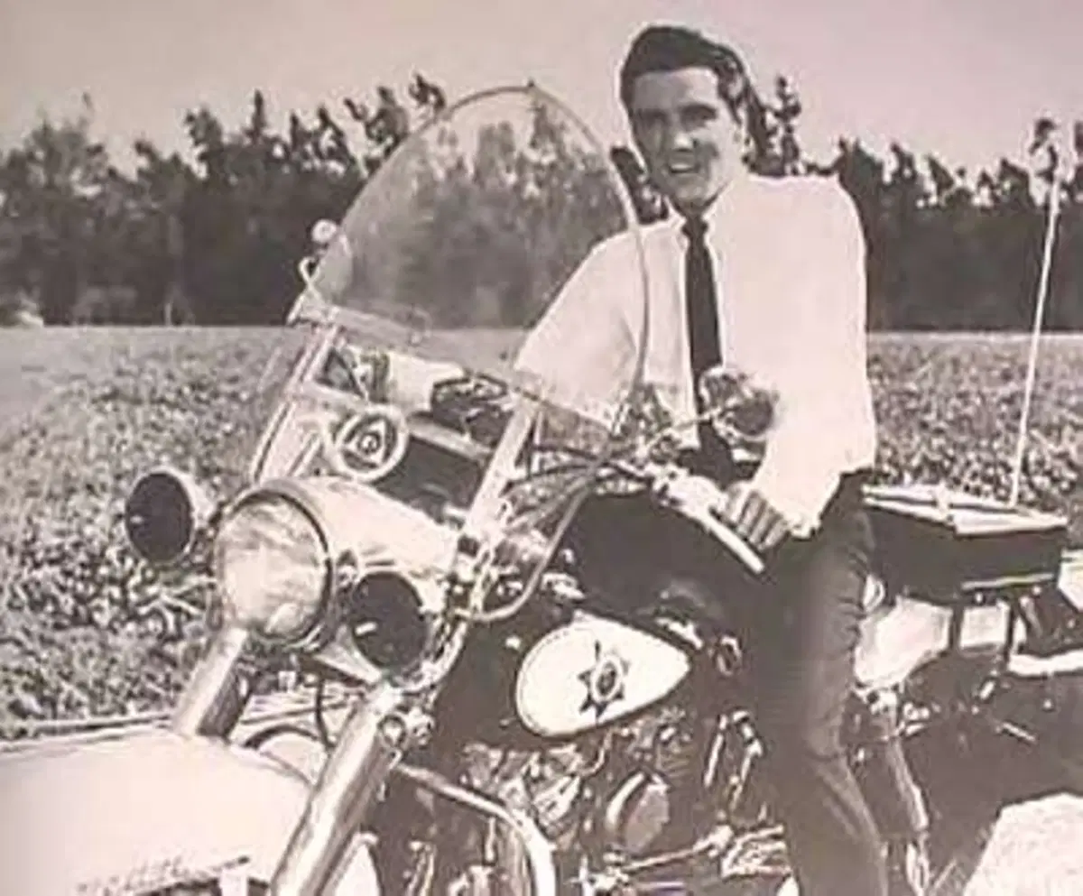 Harley ricorda Elvis a Milwaukee