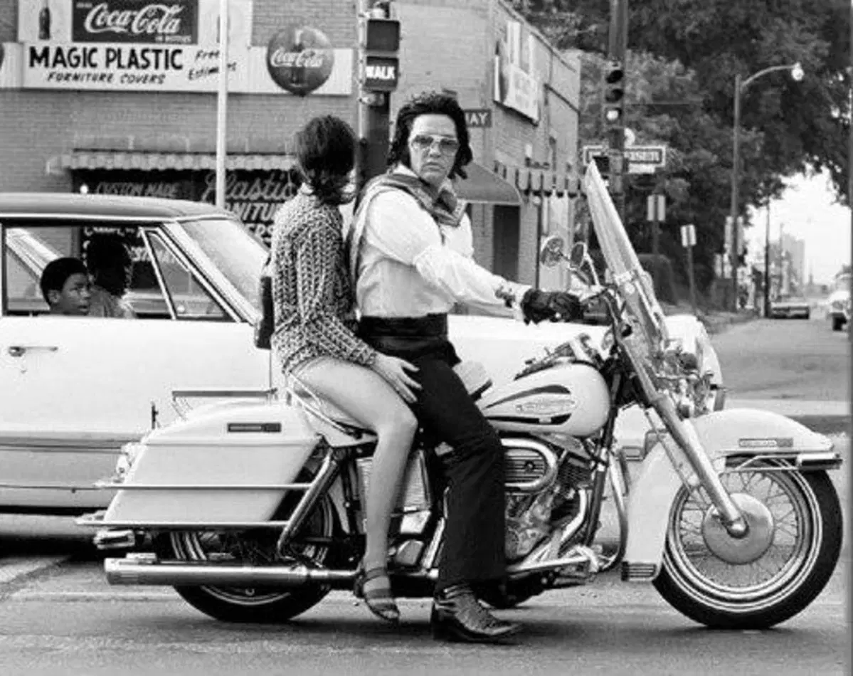 Harley ricorda Elvis a Milwaukee (4)