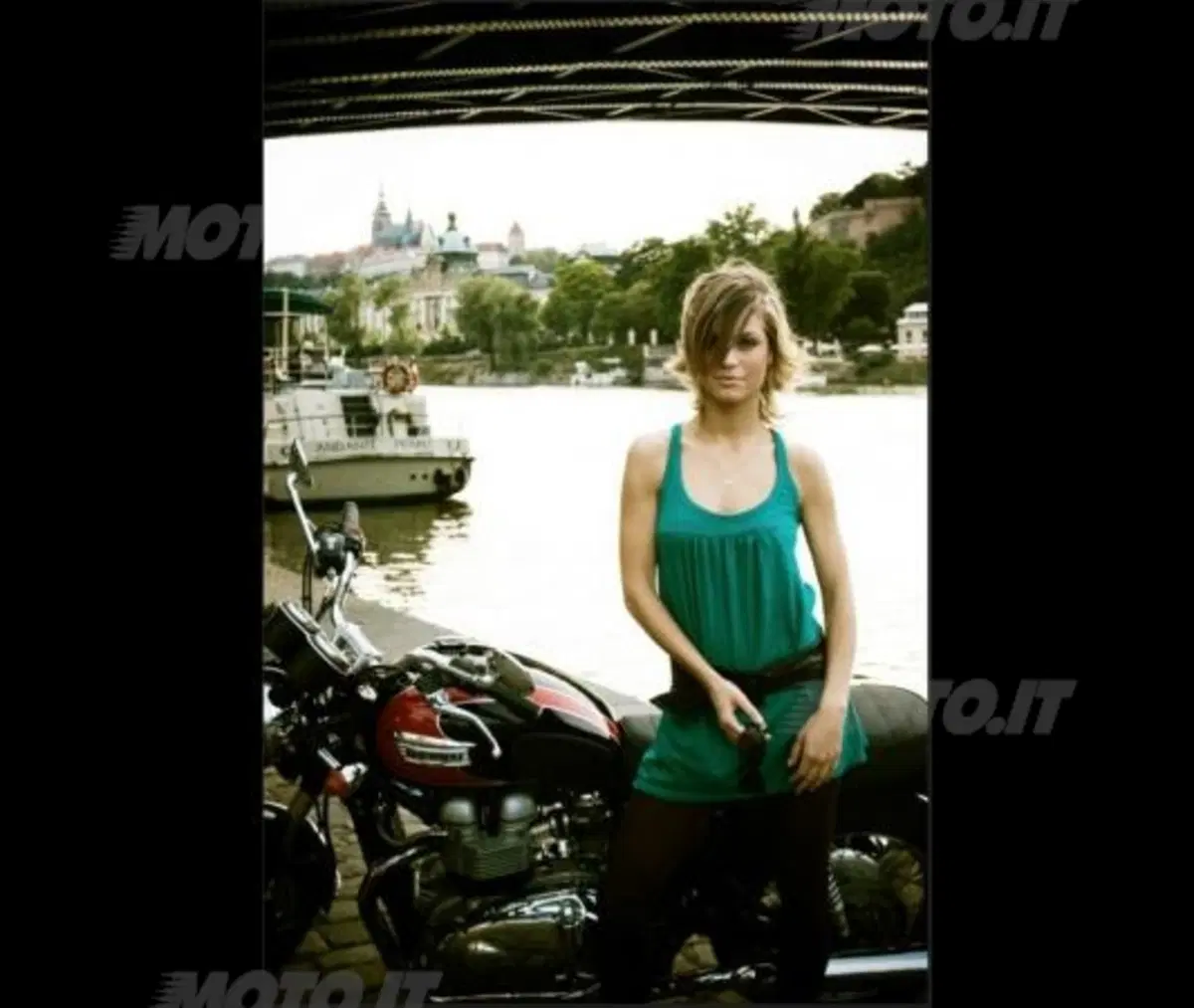 Eva e Katka scelgono le Triumph (10)