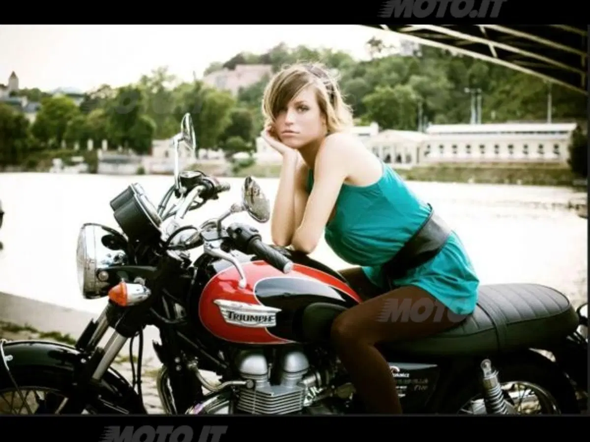 Eva e Katka scelgono le Triumph (18)
