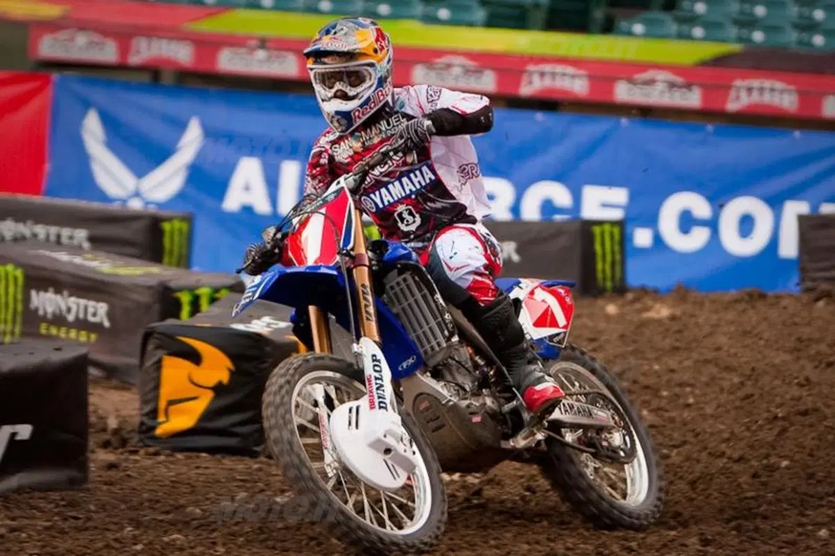 Stewart e Dungey portano al debutto le Nike da cross (2)