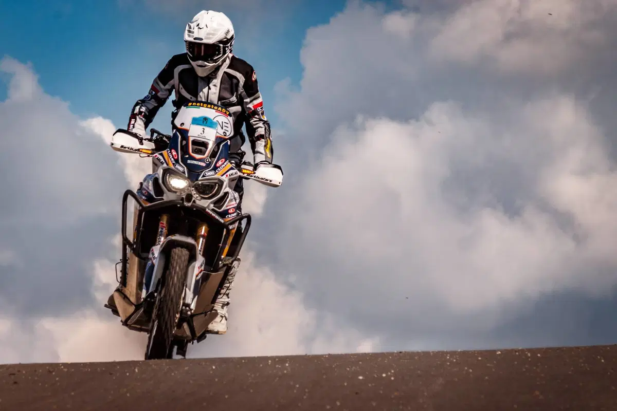 Gibraltar Race: partita la gara di maxi enduro che attraversa l'Europa