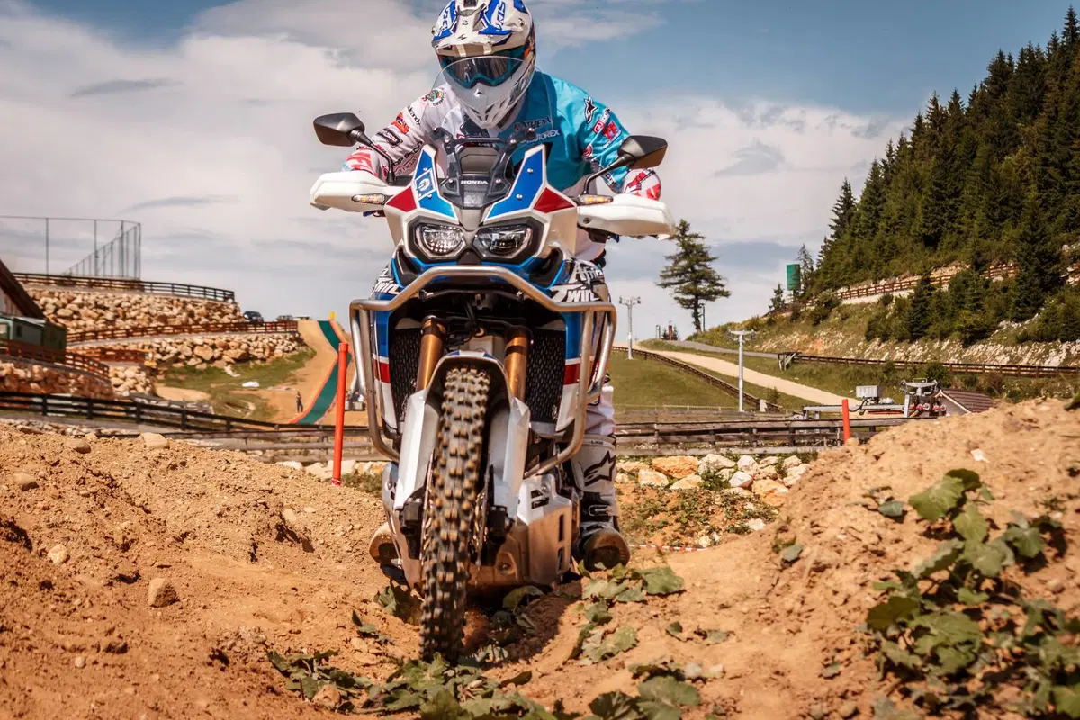 Gibraltar Race: partita la gara di maxi enduro che attraversa l'Europa (3)
