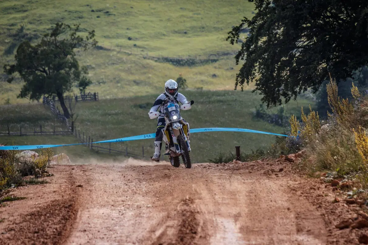 Gibraltar Race: partita la gara di maxi enduro che attraversa l'Europa (5)