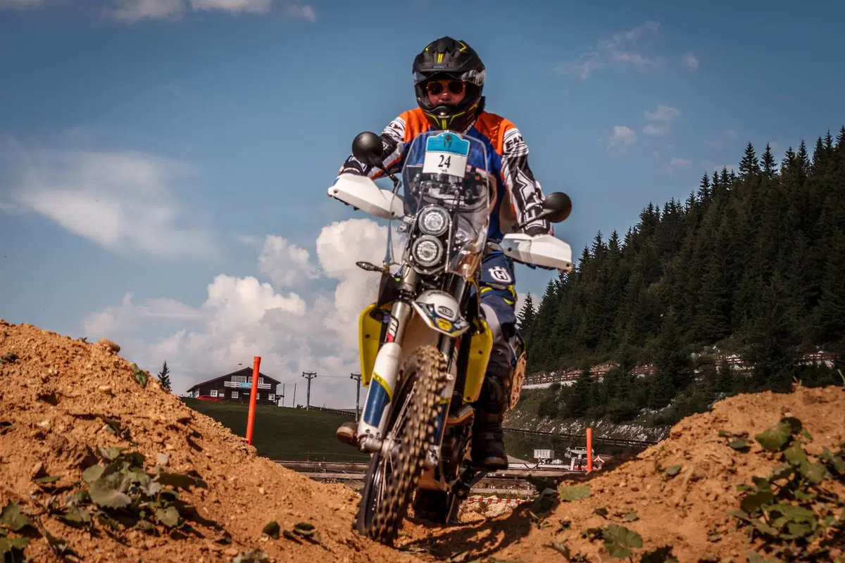Gibraltar Race: partita la gara di maxi enduro che attraversa l'Europa (9)