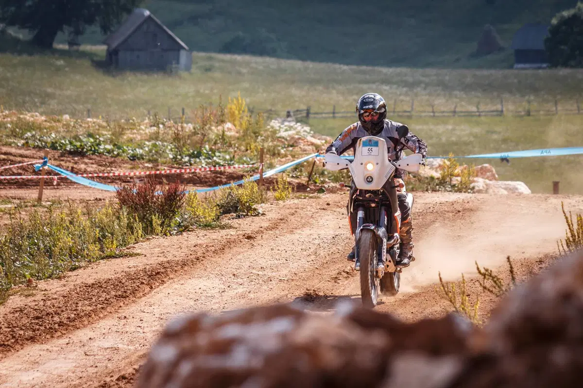 Gibraltar Race: partita la gara di maxi enduro che attraversa l'Europa (12)