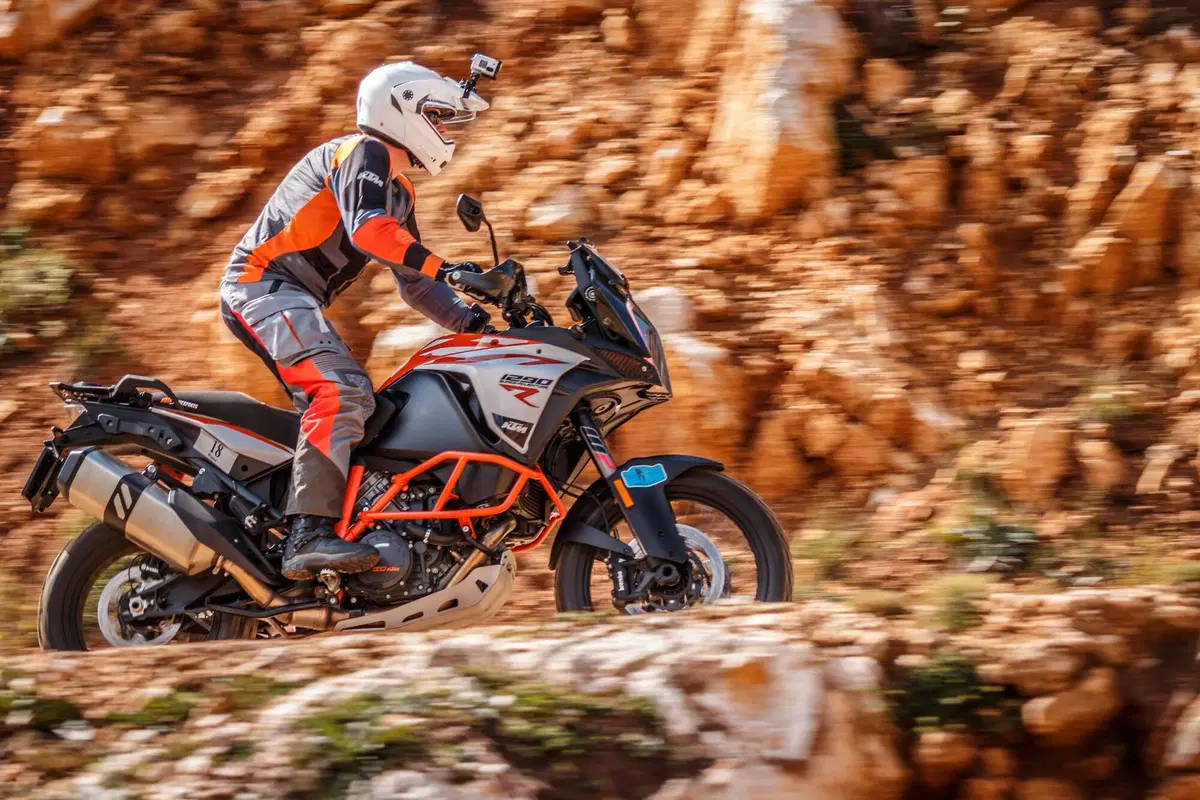 Gibraltar Race: partita la gara di maxi enduro che attraversa l'Europa (24)