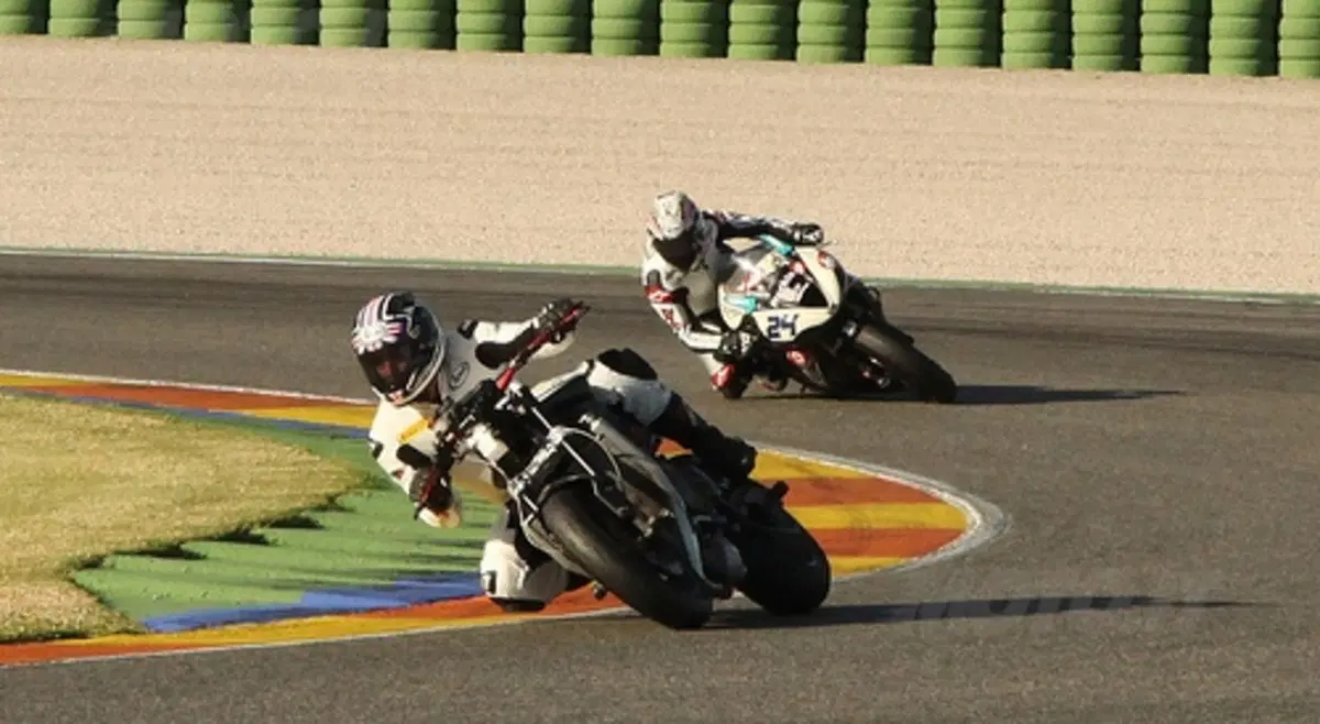 McCoy prova la Street Triple R