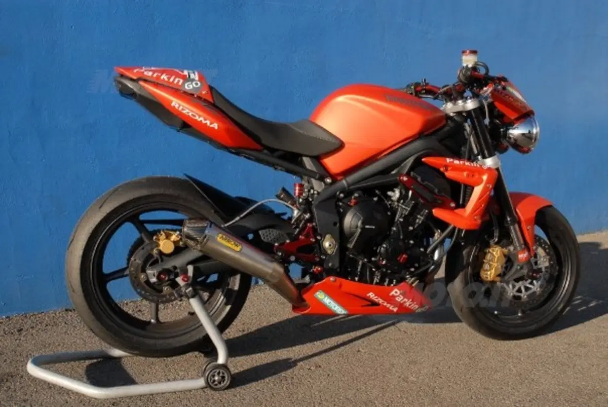 McCoy prova la Street Triple R (7)
