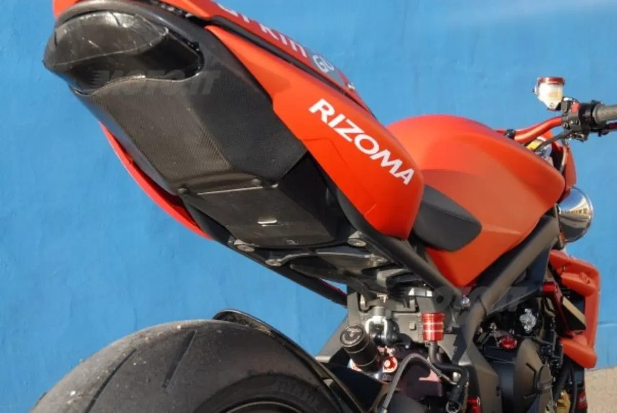 McCoy prova la Street Triple R (9)