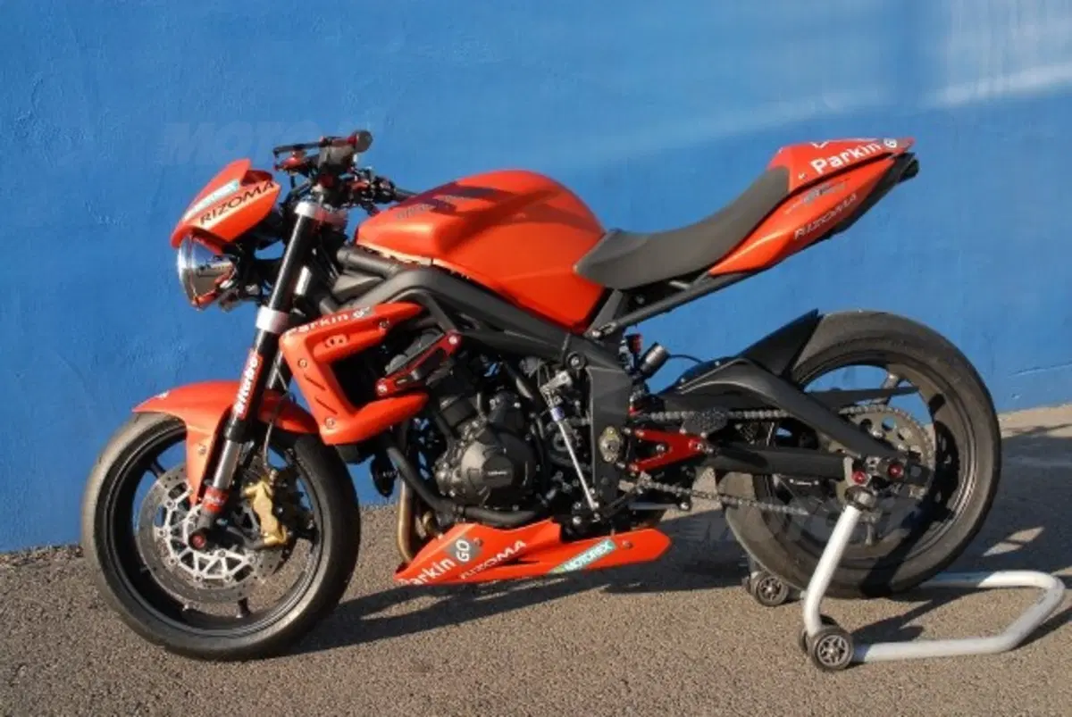 McCoy prova la Street Triple R (10)