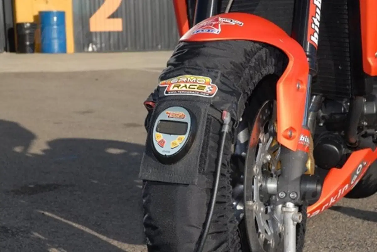 McCoy prova la Street Triple R (13)