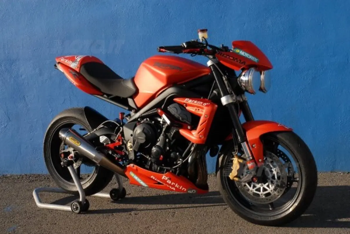 McCoy prova la Street Triple R (18)