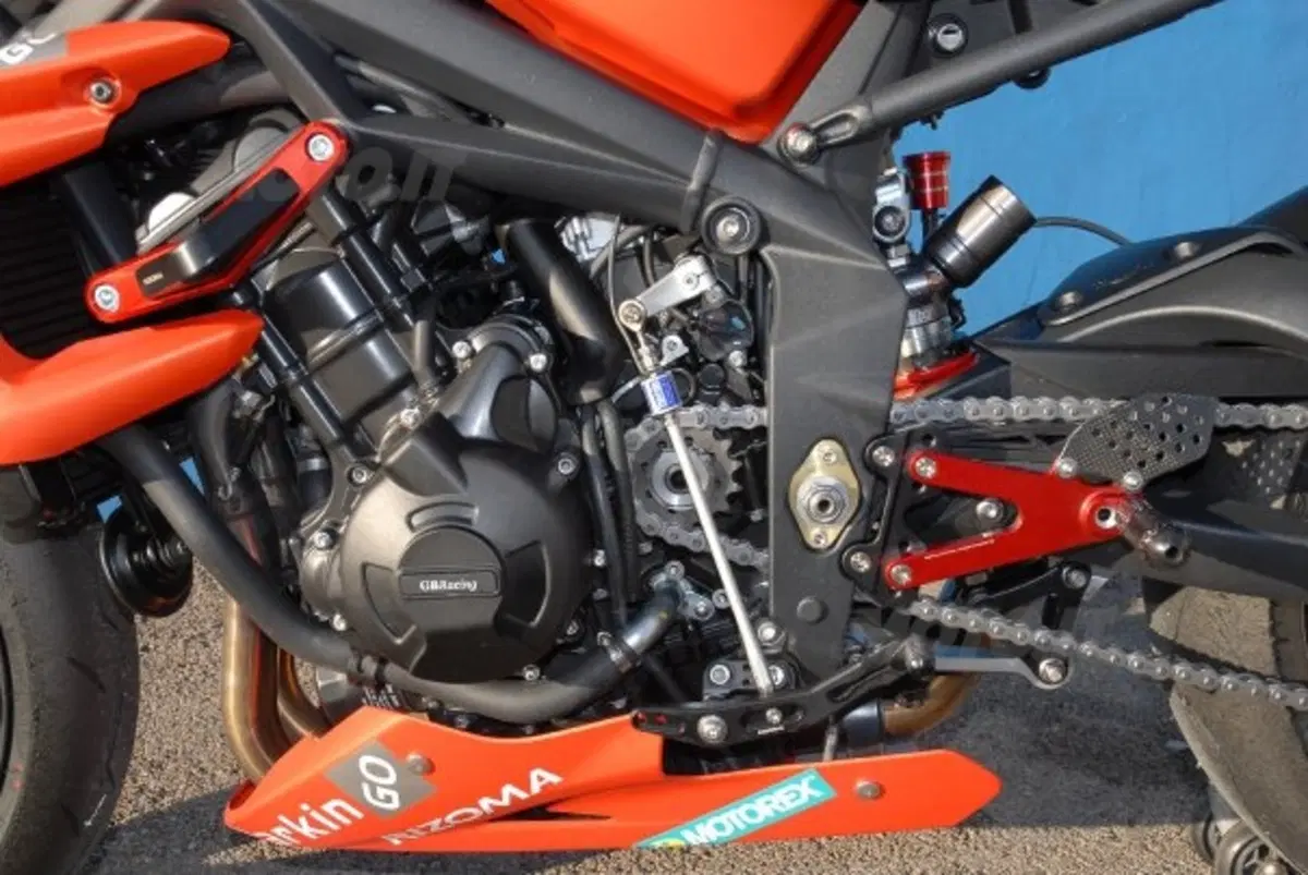 McCoy prova la Street Triple R (19)