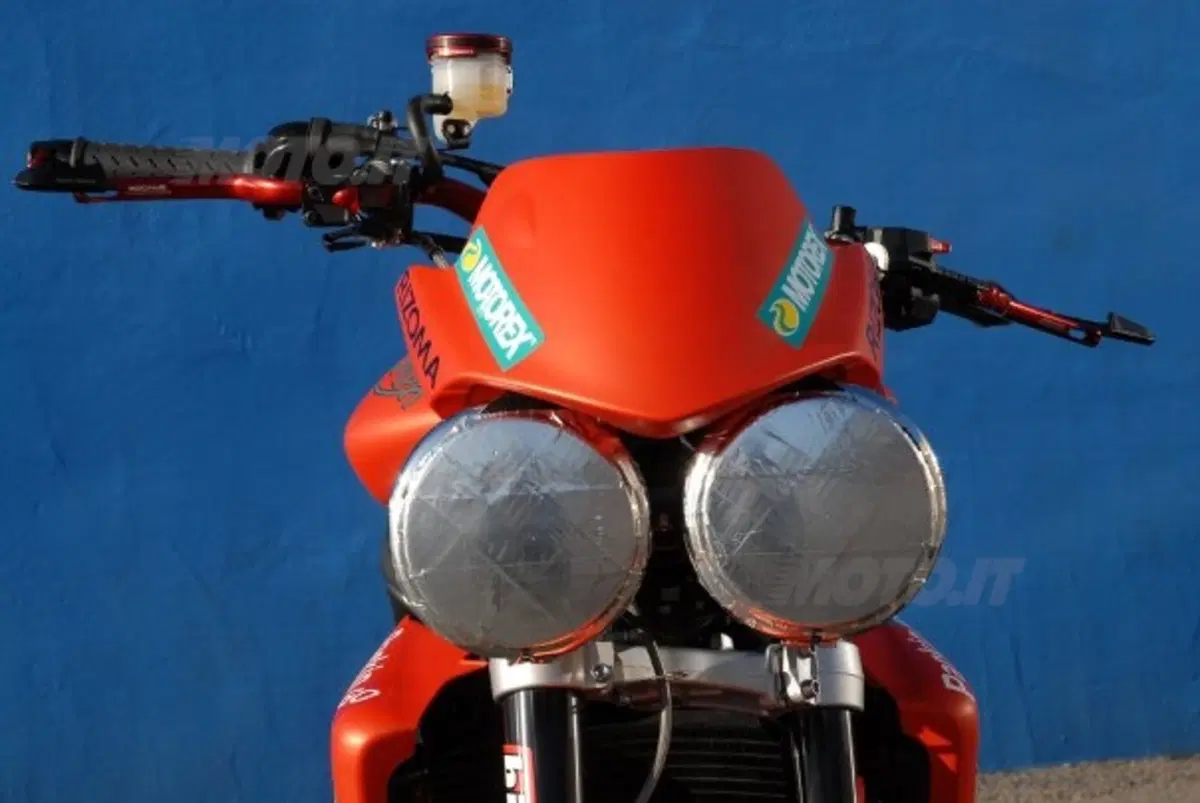 McCoy prova la Street Triple R (22)