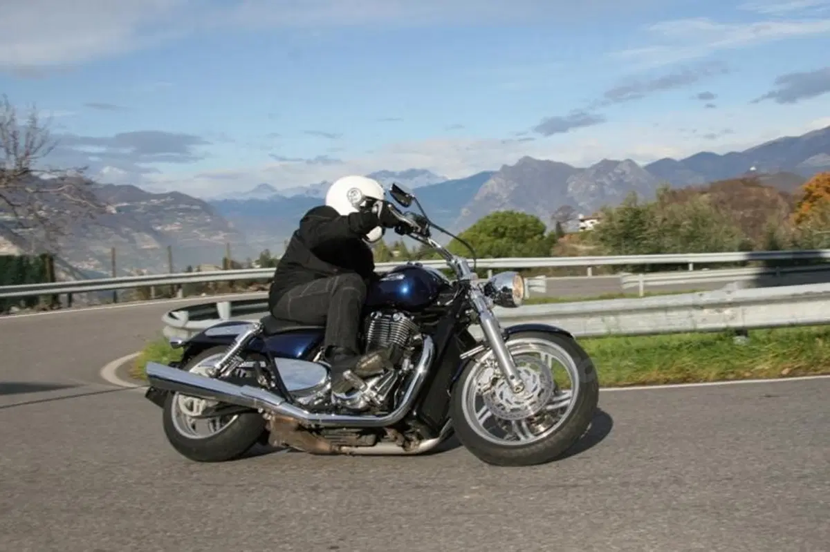 Triumph Thunderbird  (6)