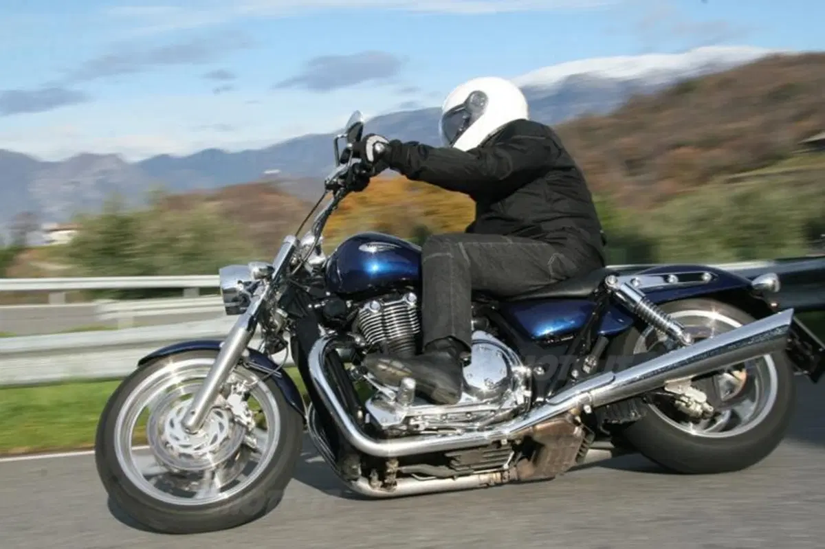 Triumph Thunderbird  (7)