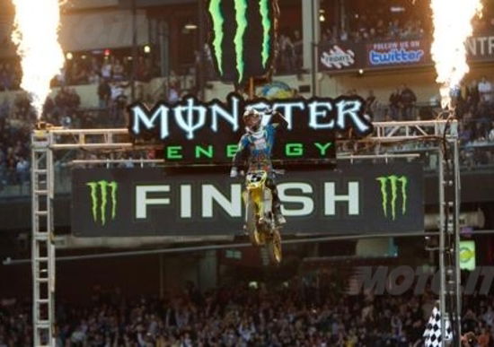 Supercross: Dungey vince, Stewart ko