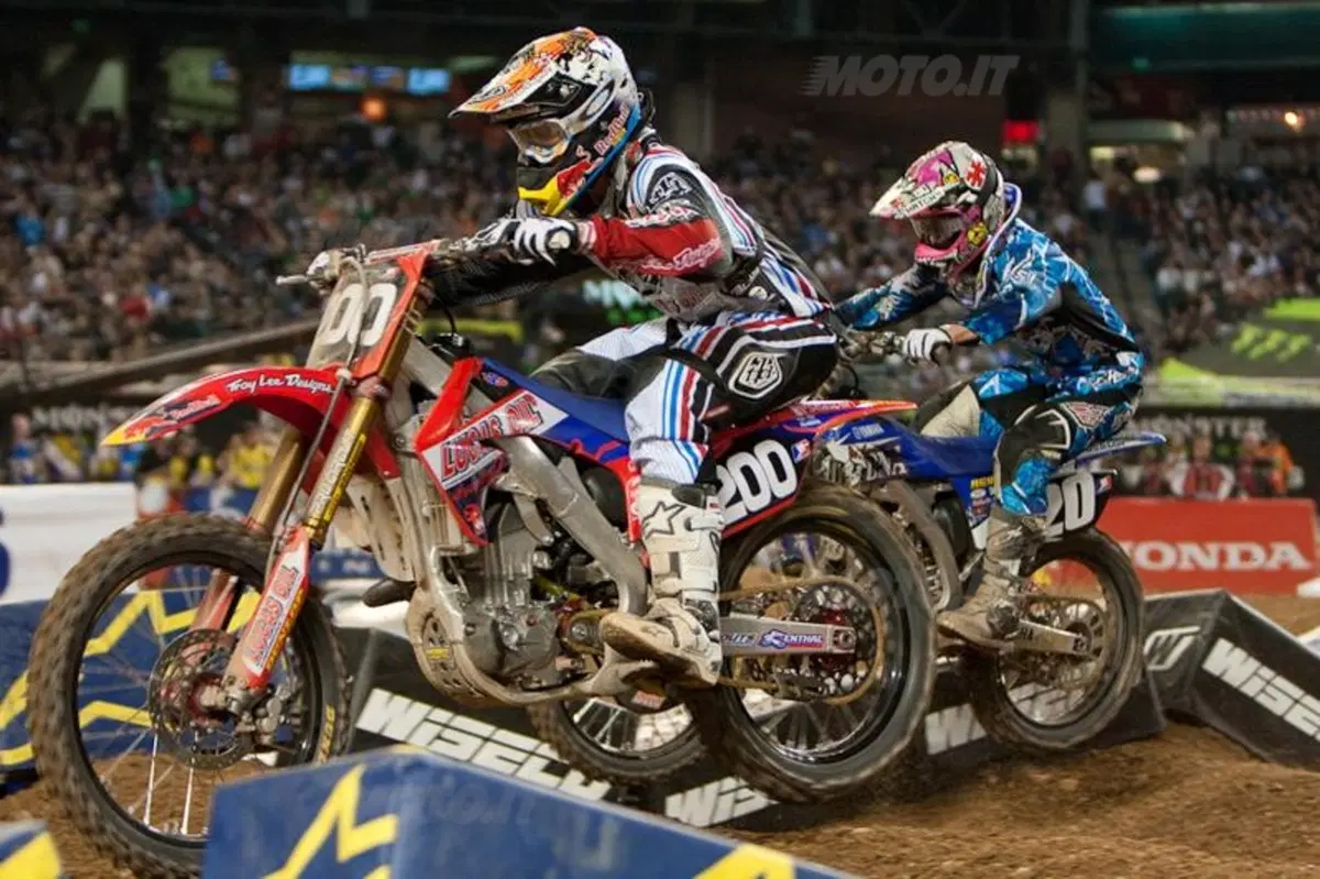 Supercross: Dungey vince, Stewart ko (6)