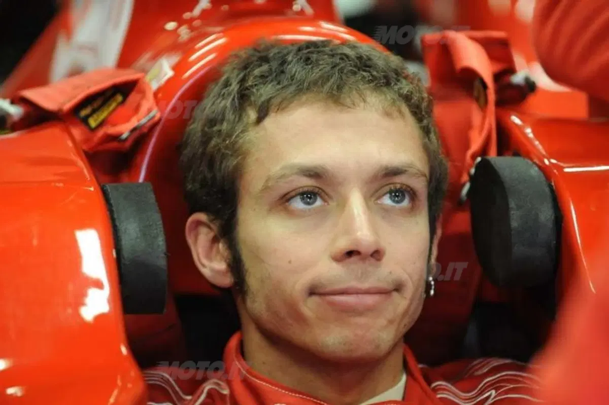 Rossi con la Ferrari F2008 a Montmelò (6)
