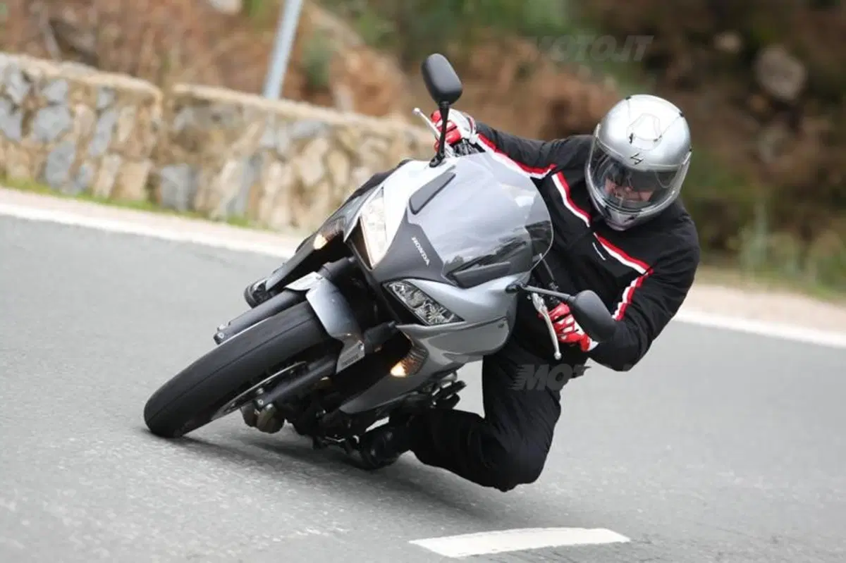Honda CBF 1000  (5)