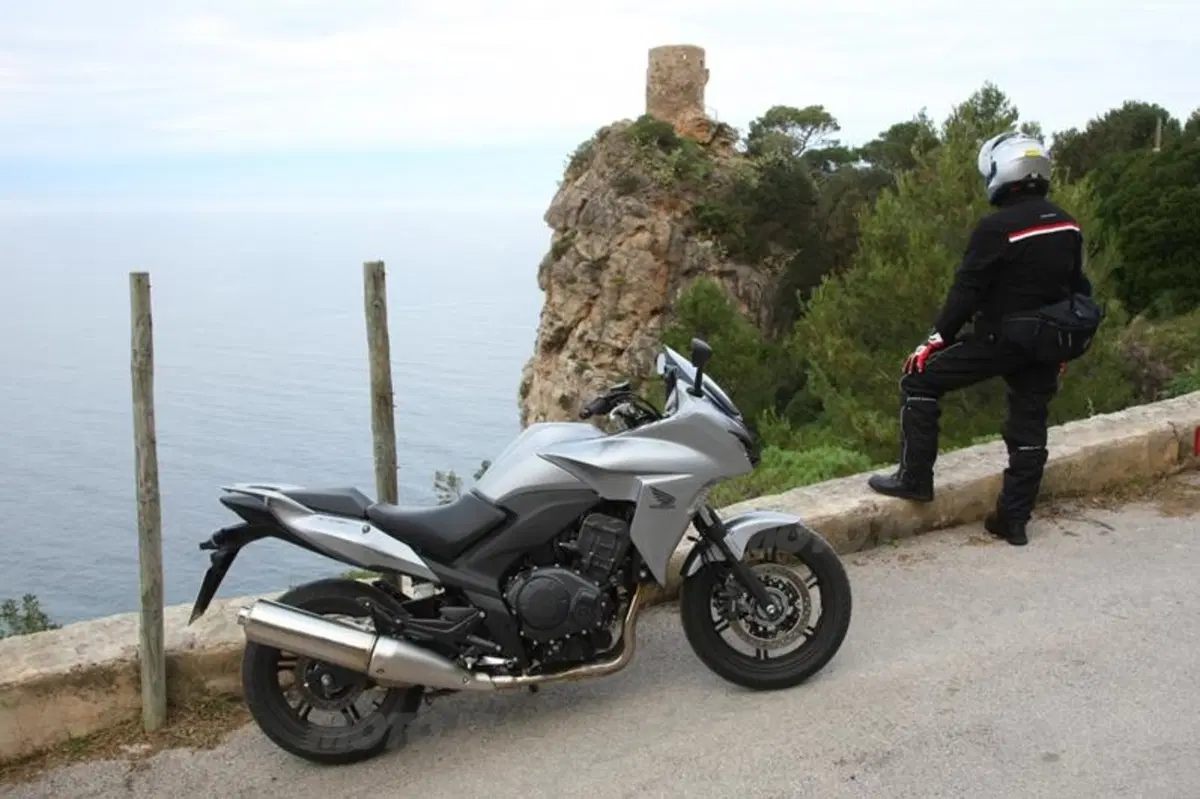 Honda CBF 1000  (10)