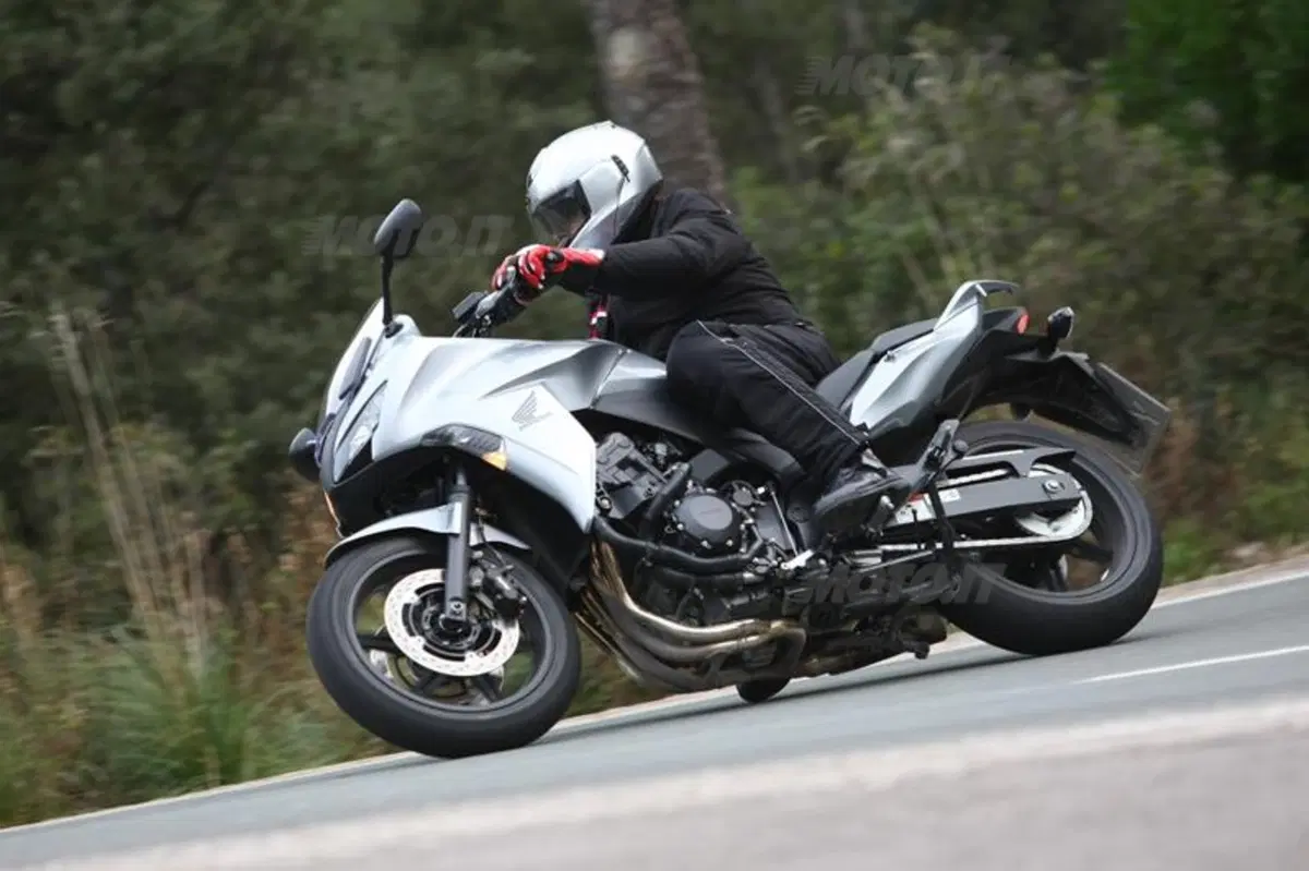 Honda CBF 1000  (13)