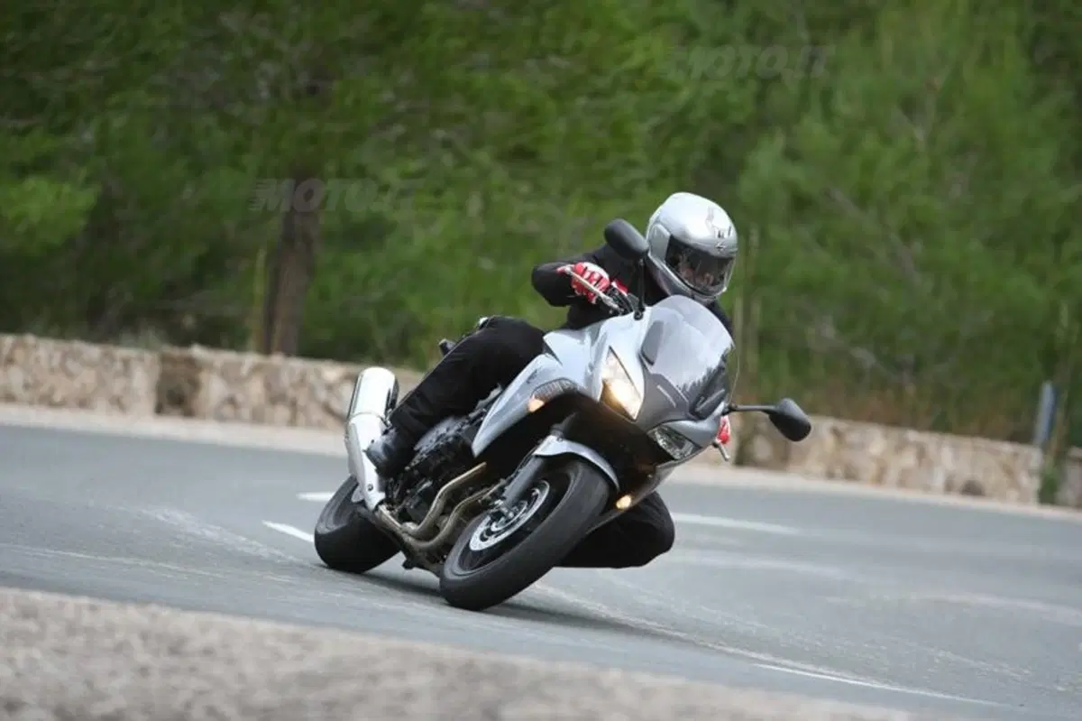 Honda CBF 1000  (14)