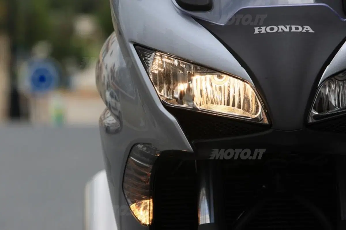Honda CBF 1000  (20)