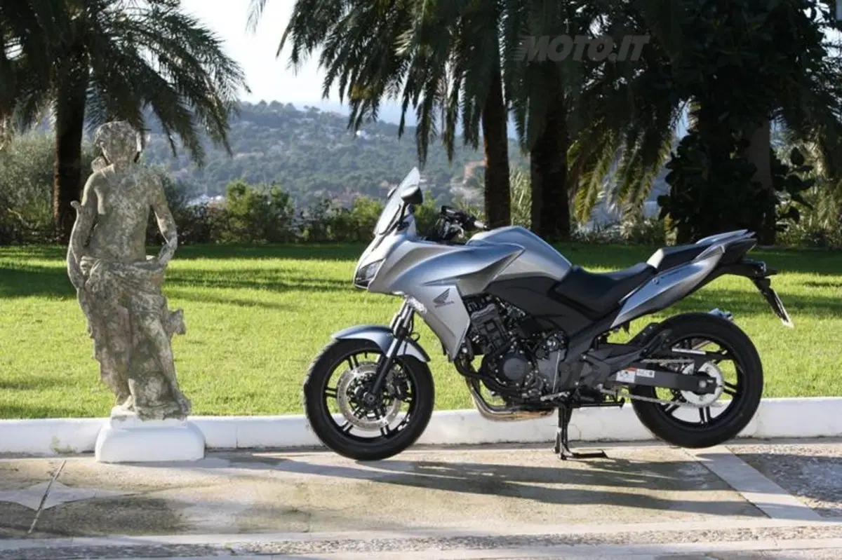 Honda CBF 1000  (22)