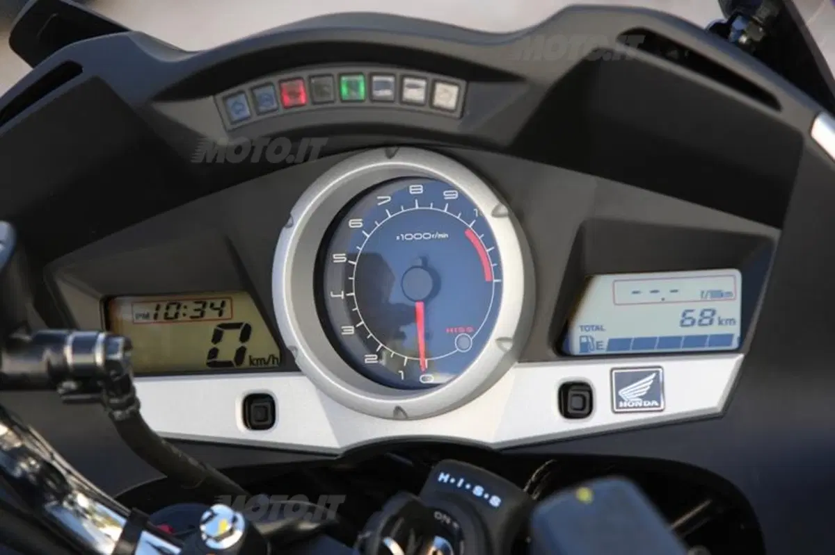 Honda CBF 1000  (23)