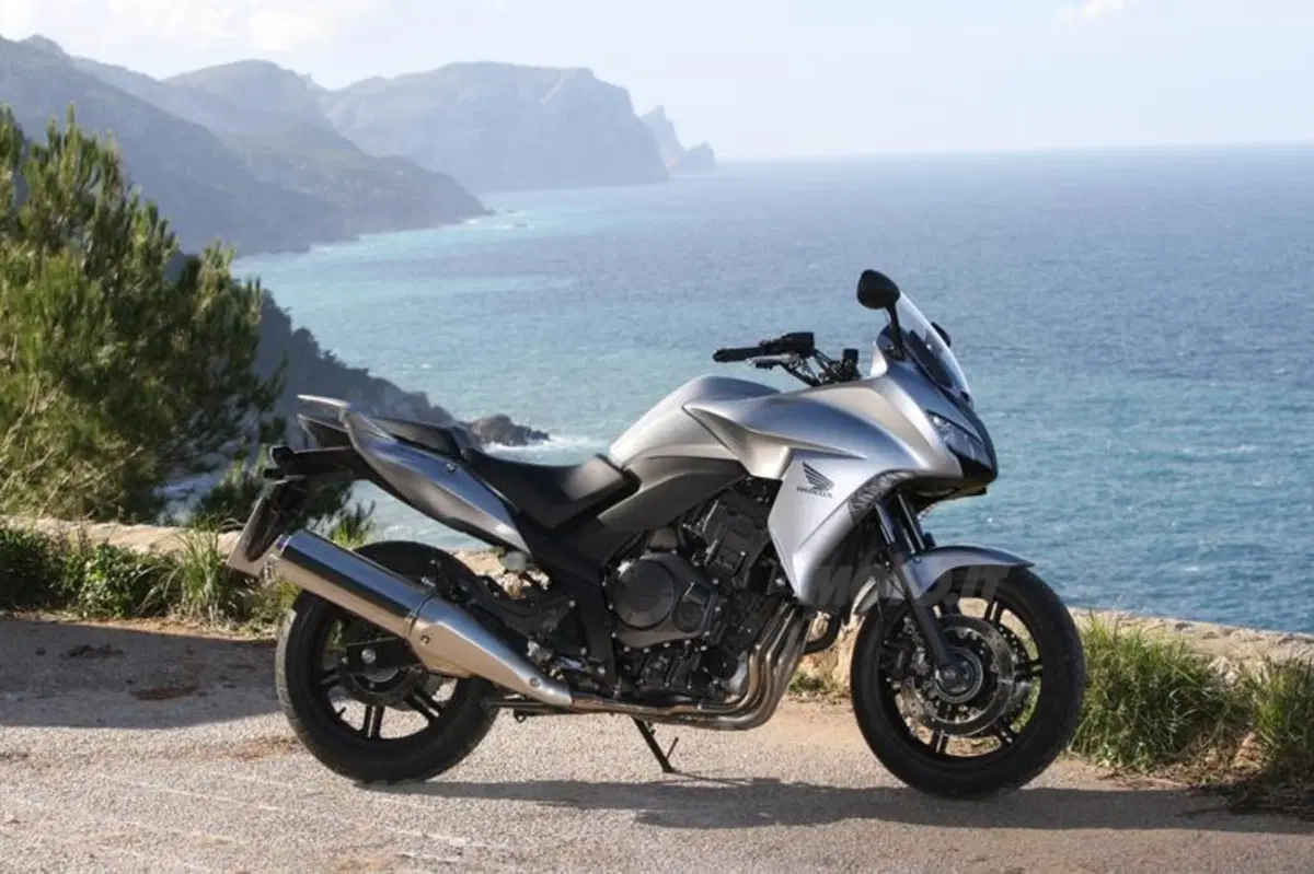 Honda CBF 1000  (24)