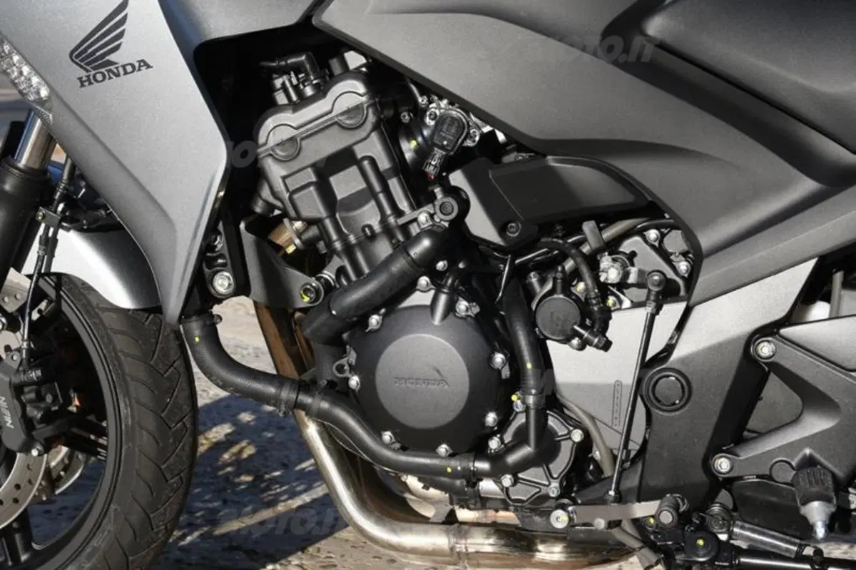 Honda CBF 1000  (31)
