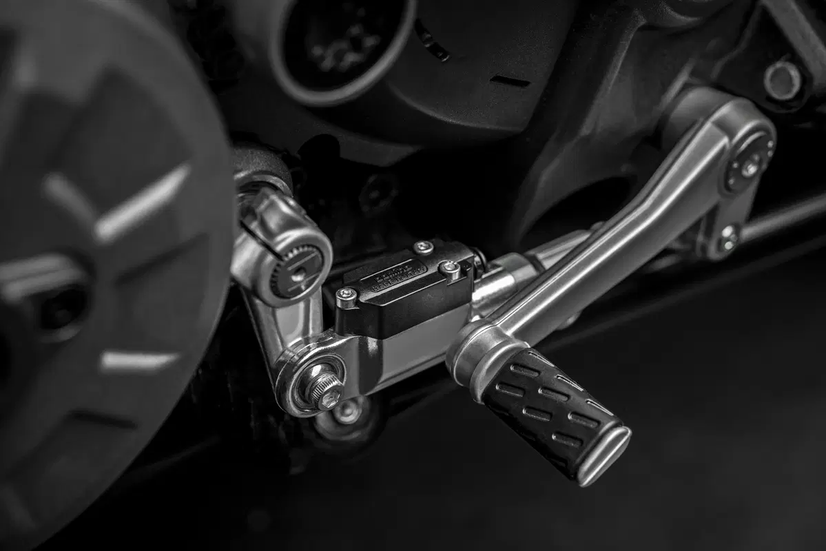Ducati Monster 1200 25° anniversario (20)