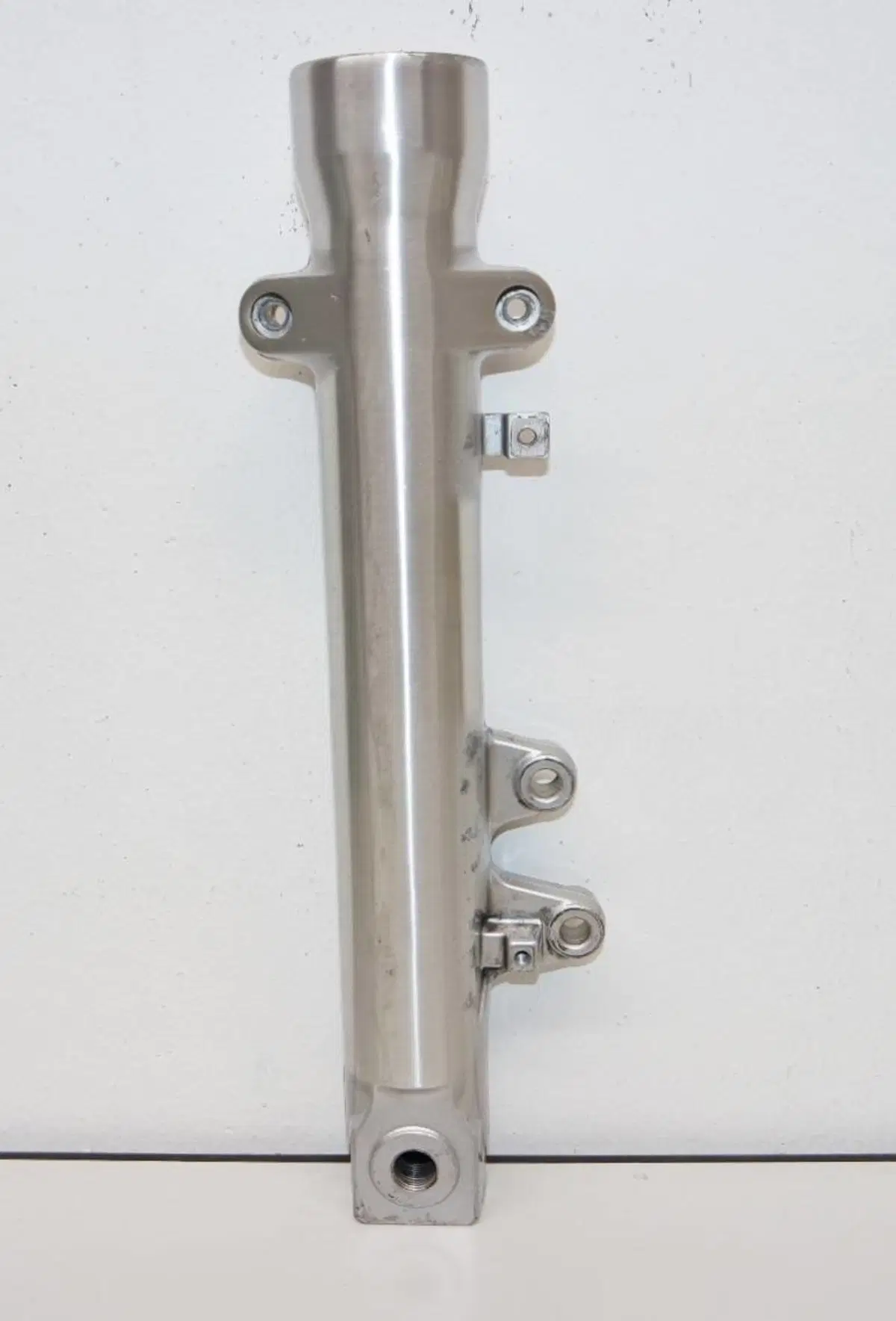 Fodero SX forcella SV650 Suzuki (3)