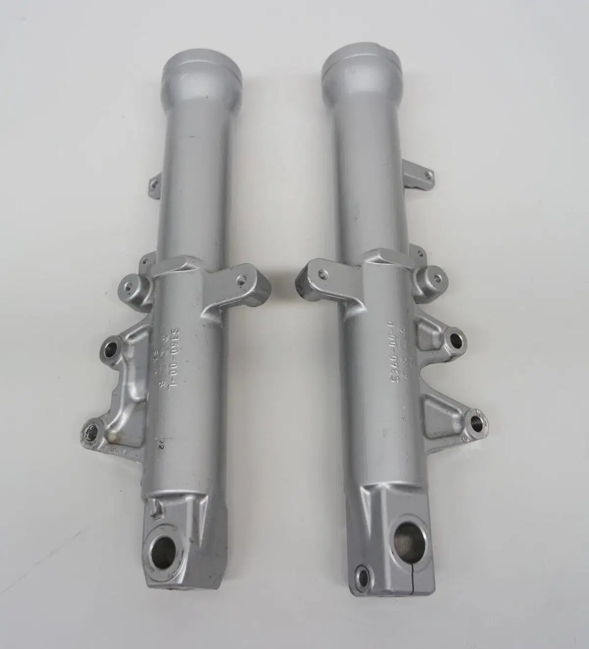 Fodero fork SV650 s Suzuki (3)
