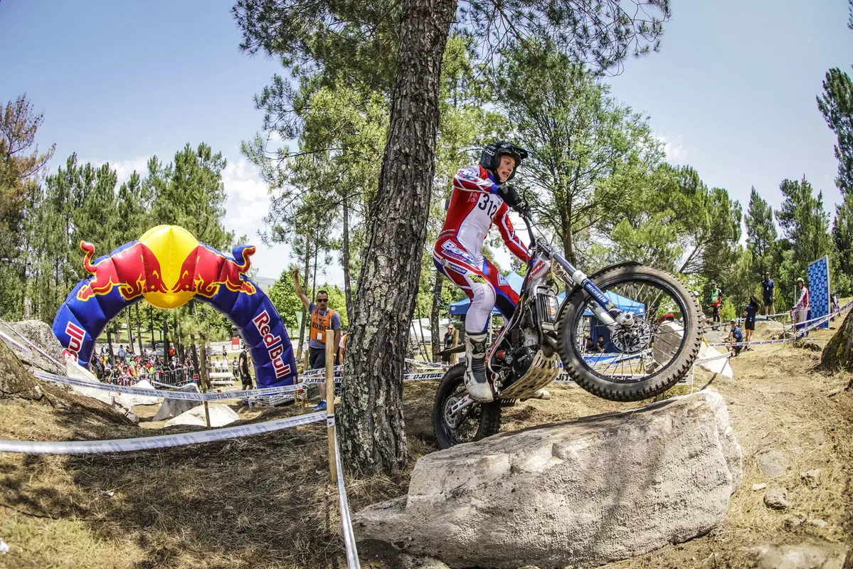 Trial Mondiale in Portogallo. Toni Bou sale a quota 100! (13)