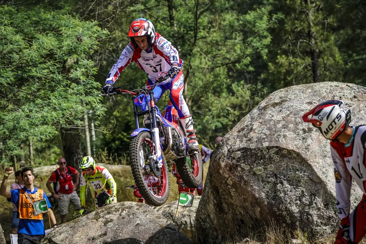 Trial Mondiale in Portogallo. Toni Bou sale a quota 100! (35)