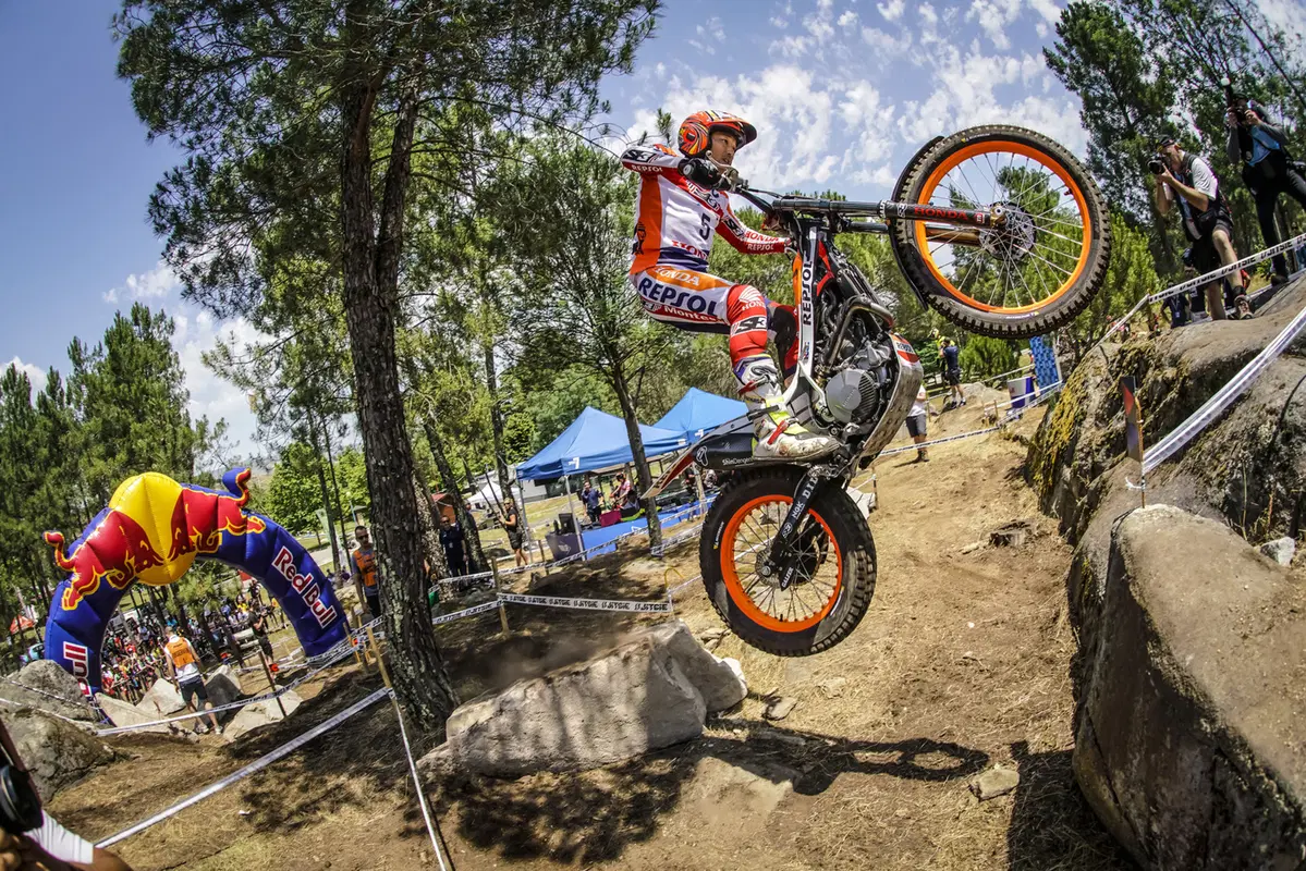 Trial Mondiale in Portogallo. Toni Bou sale a quota 100! (42)